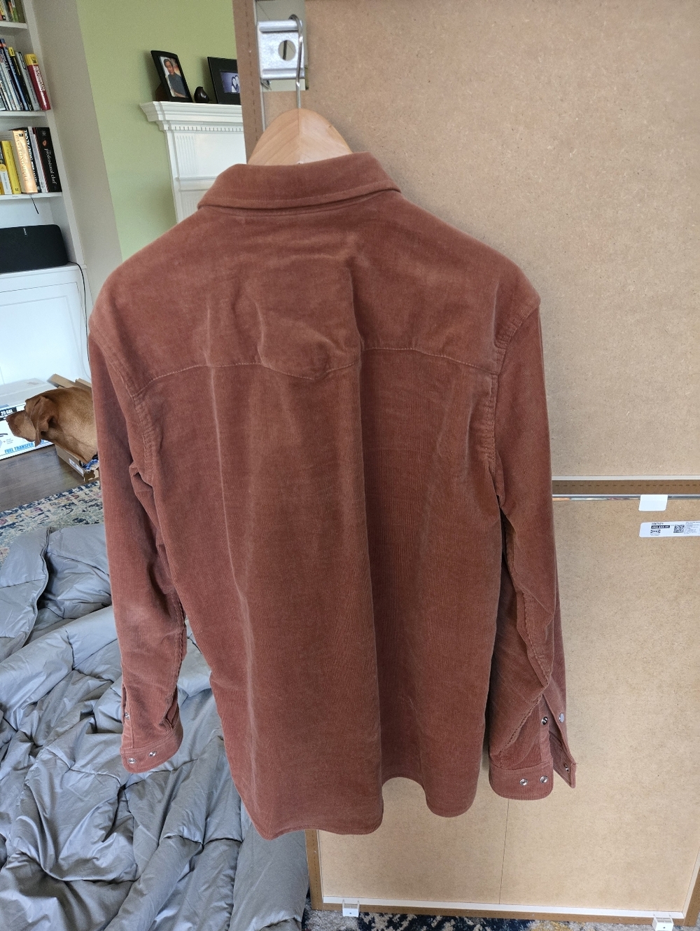 Men's Poncho Corduroy Button-Up Pearl Snaps Medium Slim Shirt in Rust - Picture 3 of 3